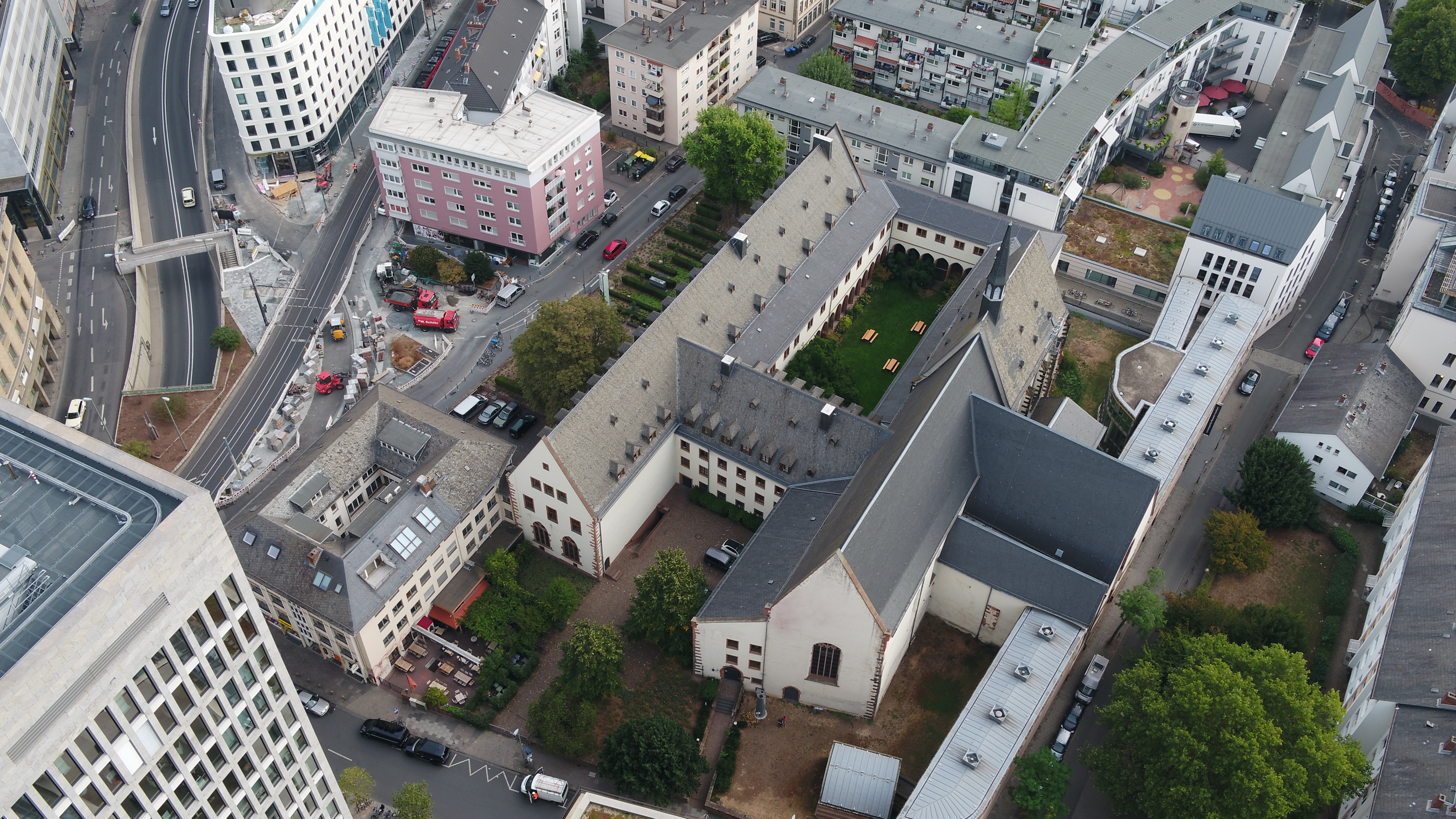 archäologisches Museum DJI S900